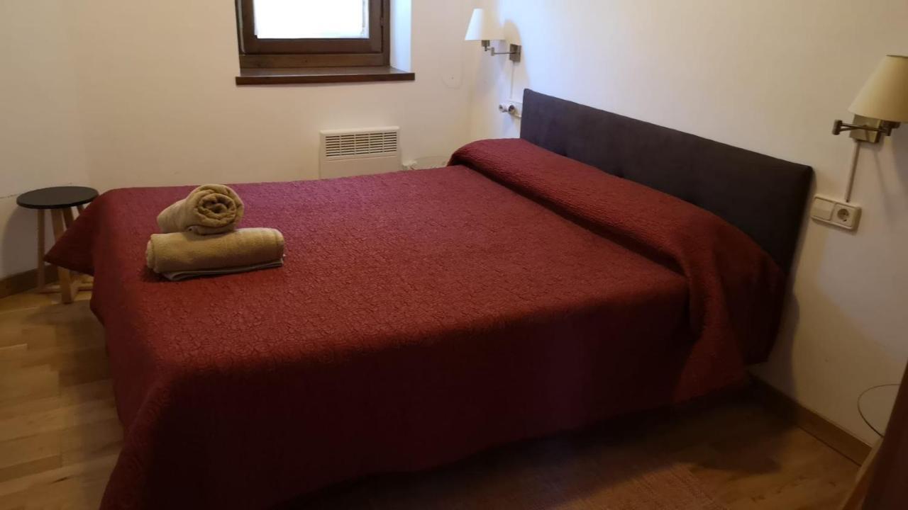 Apartament De La Lali Roní Dış mekan fotoğraf