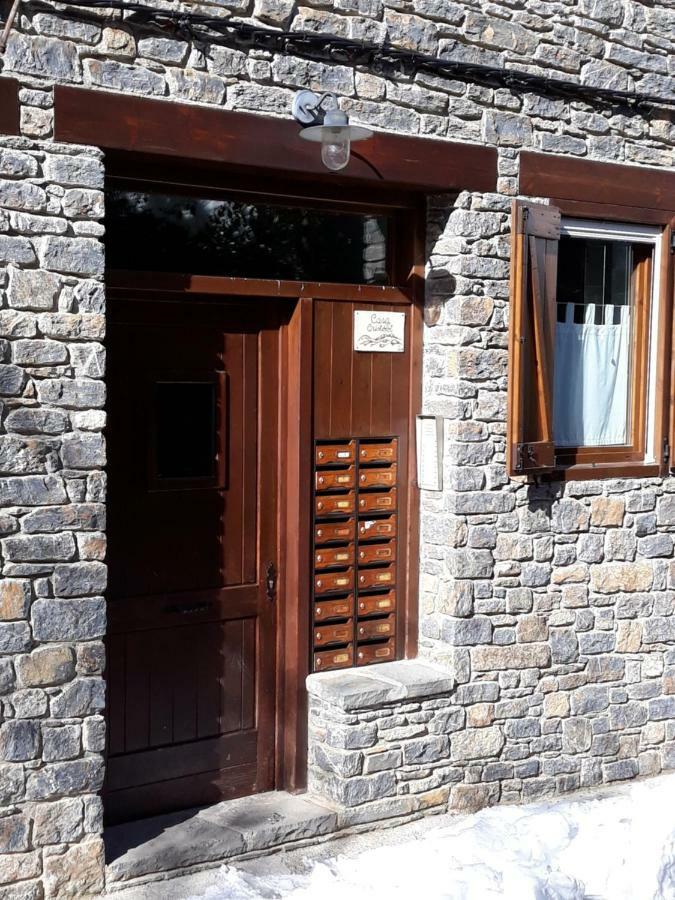 Apartament De La Lali Roní Dış mekan fotoğraf